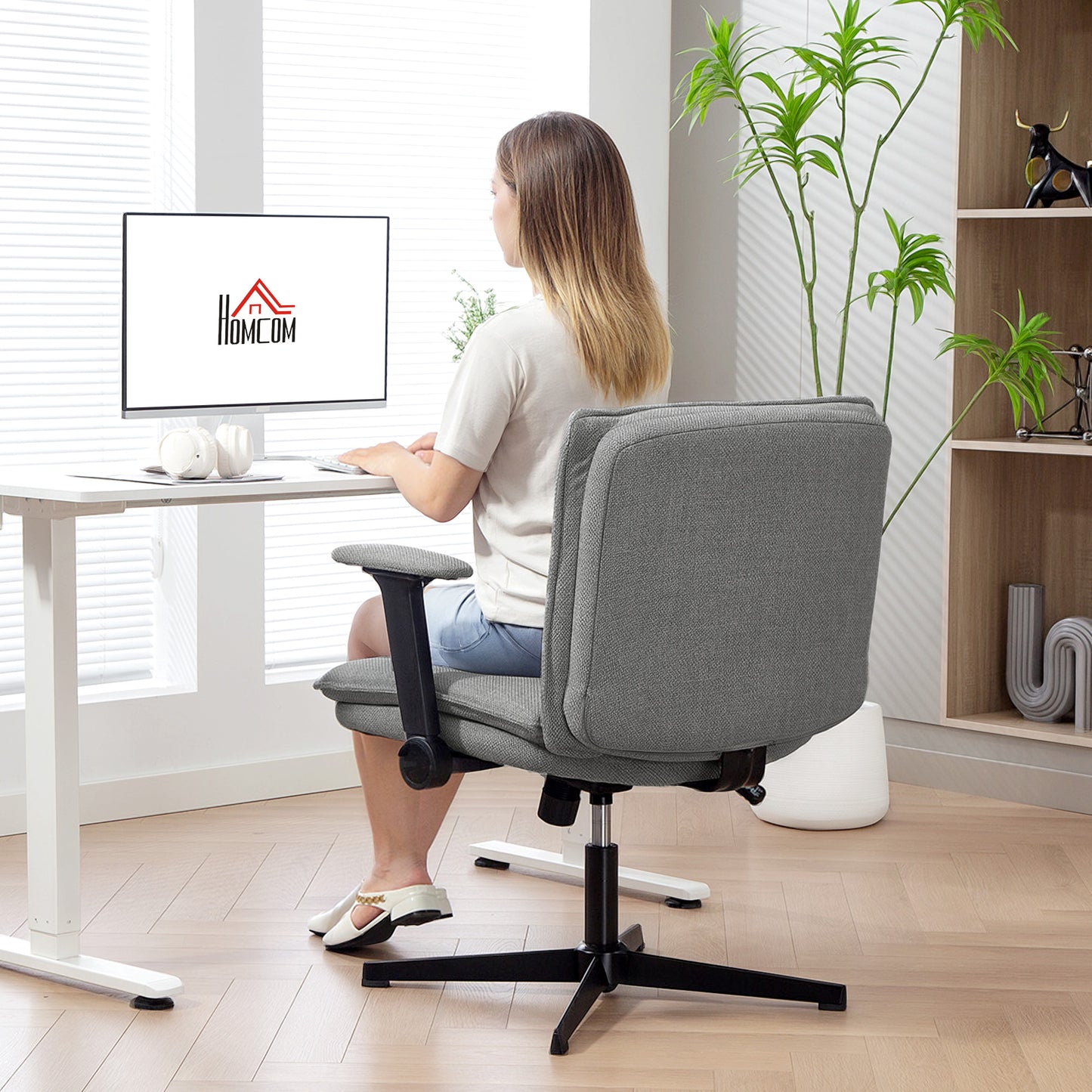 HOMCOM Bürostuhl mit hochklappbaren Armlehnen، breiter Schreibtischstuhl in Leinenoptik، höhenverstellbar، Stahlbasis، Grau