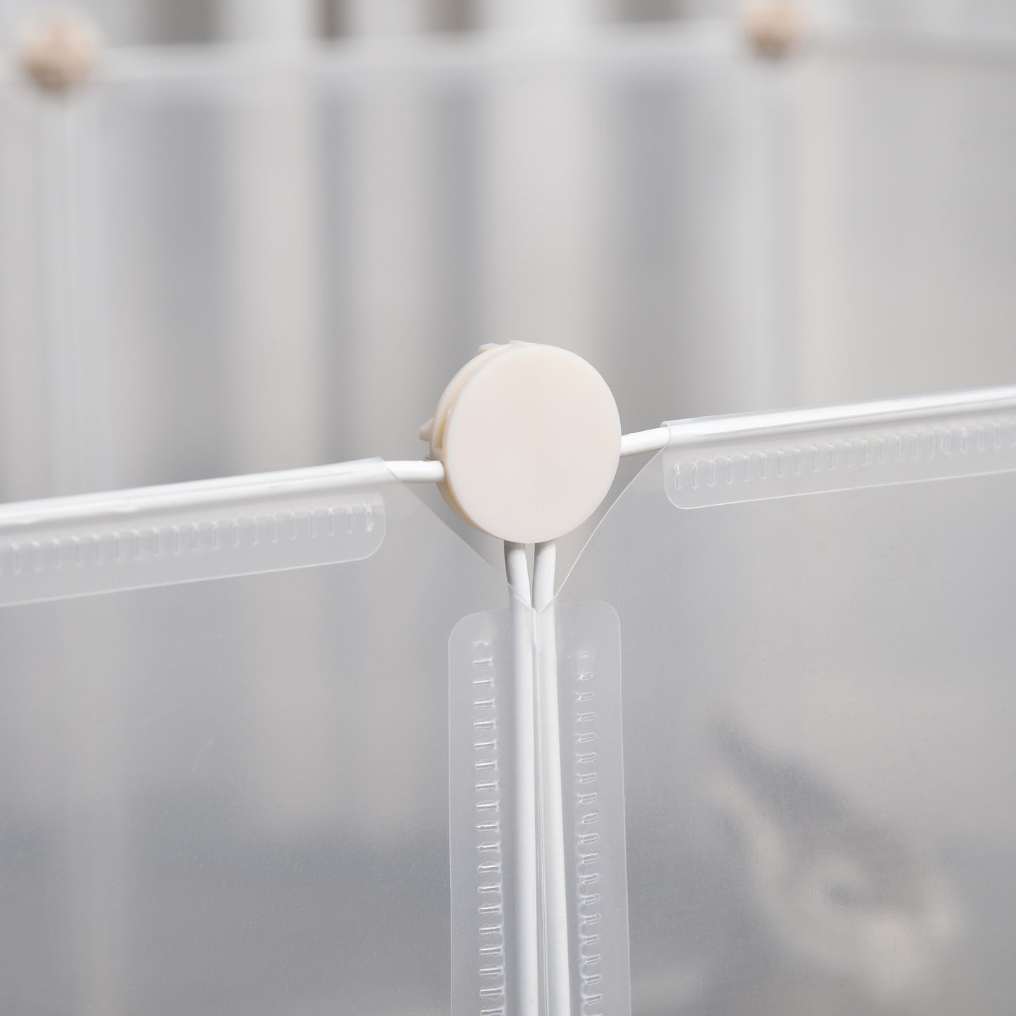 PawHut Freilaufgehege Laufgitter DIY Freigehege Gittergehege Absperrgitter Kleine Haustiere Laufstall für Innen 12 Platten Weiß Metall PP-Harz 105 x 105 x 45 cm