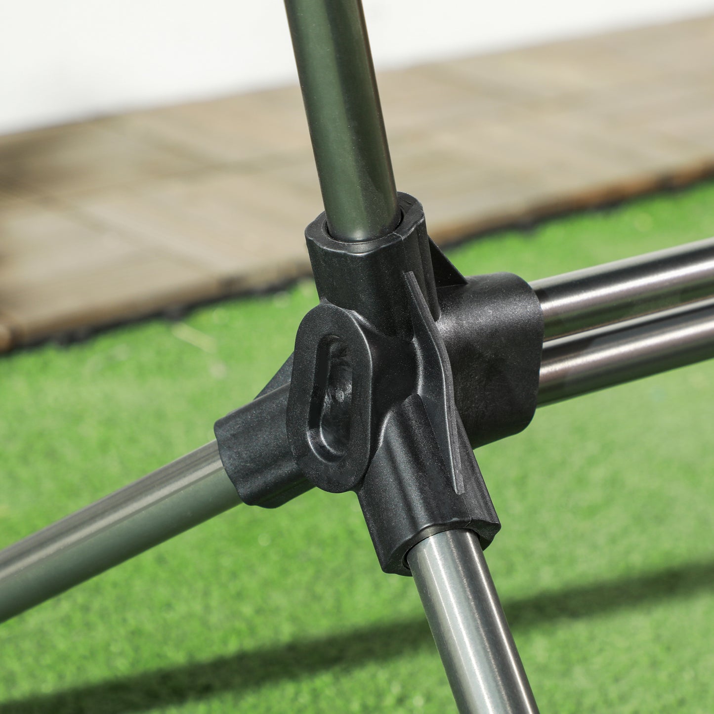 Outsunny Camping-Schaukelstuhl, faltbar, verstellbare Rückenlehne, Aluminiumrahmen, 54 x 100 x 101cm, Schwarz