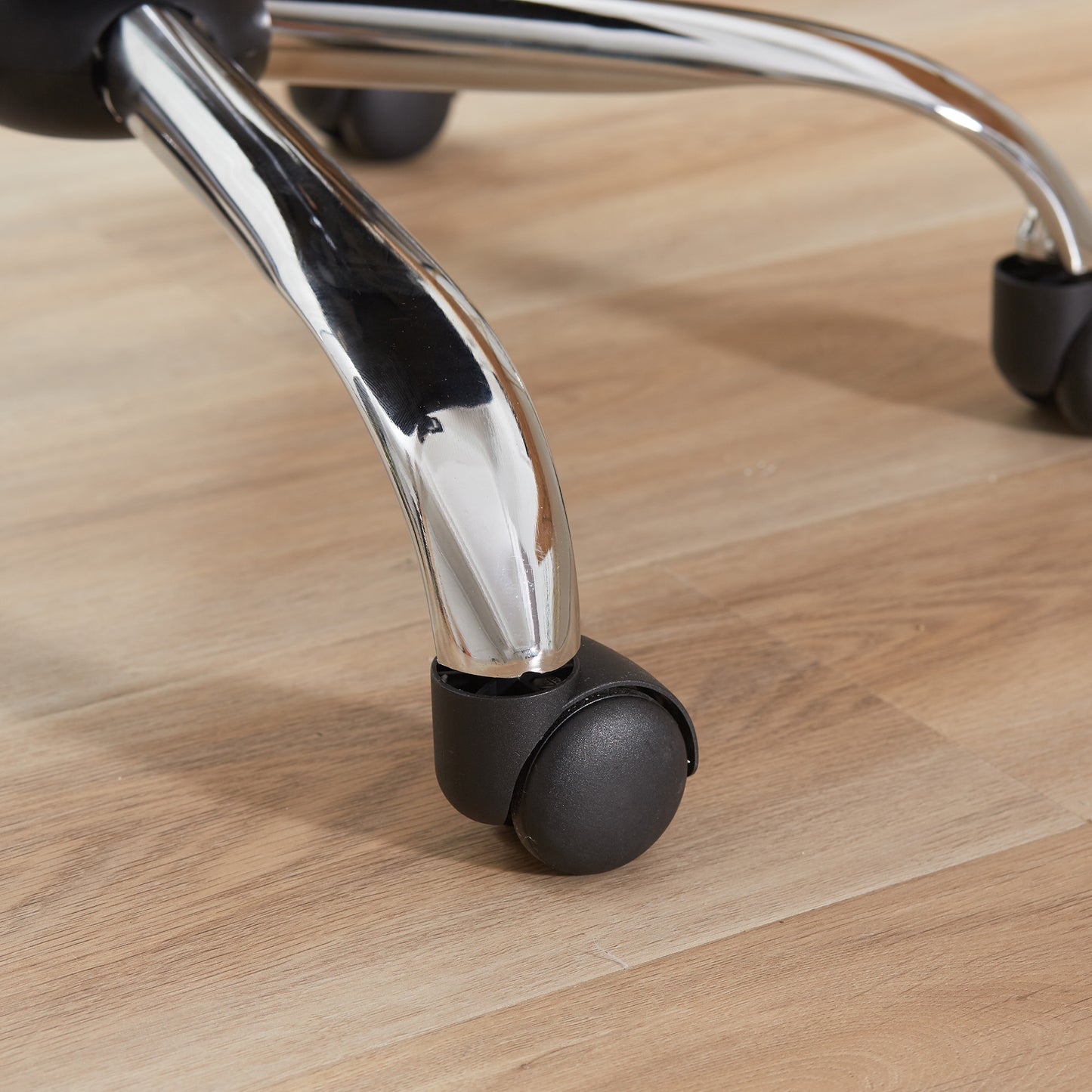 HOMCOM Ergonomischer Bürostuhl, Gaming Stuhl, Drehstuhl mit Wippenfunktion, höhenverstellbarer Schreibtischstuhl, Schaumstoff, Netz, Schwarz, 63 x 65 x 109-119 سم