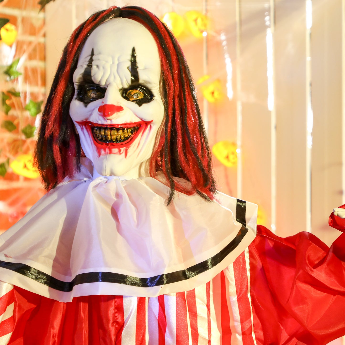 Outsunny 165 cm Halloween Dekoration Halloween Clown mit LED-Lichter, Soundfunktion Körper-Effekt