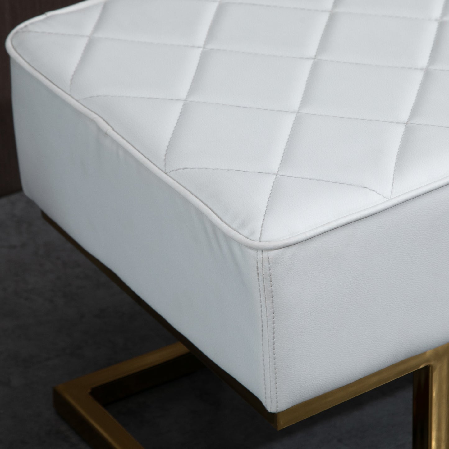 HOMCOM Sitzbank für Schlafzimmer Truhenbank Bettbank Wohnzimmer Kunstleder Metall Weiß+Gold 120 x 43 x 42 cm