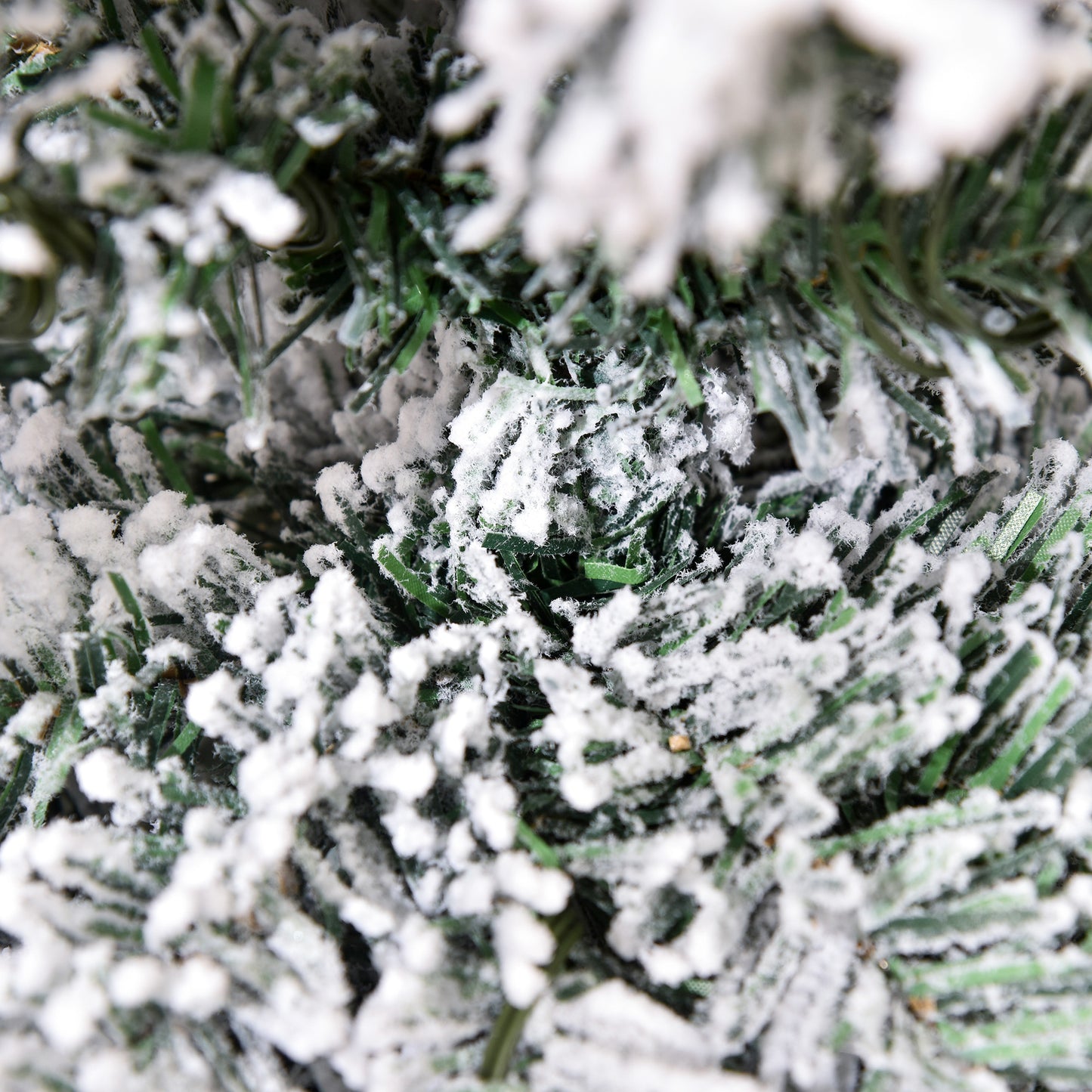 HOMCOM Künstlicher Weihnachtsbaum, 630 Zweige, 37 Zapfen, verschneite Spitzen, feuerfest, 150 cm