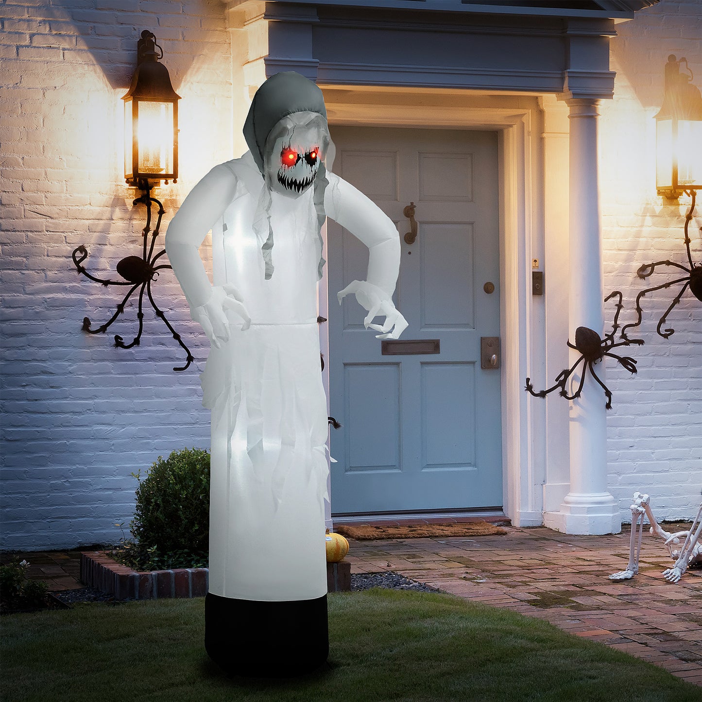 Outsunny Halloweendeko, Geisterhexe mit roten Augen, aufblasbar, LEDs, Outdoor-tauglich, 180 cm, Weiß