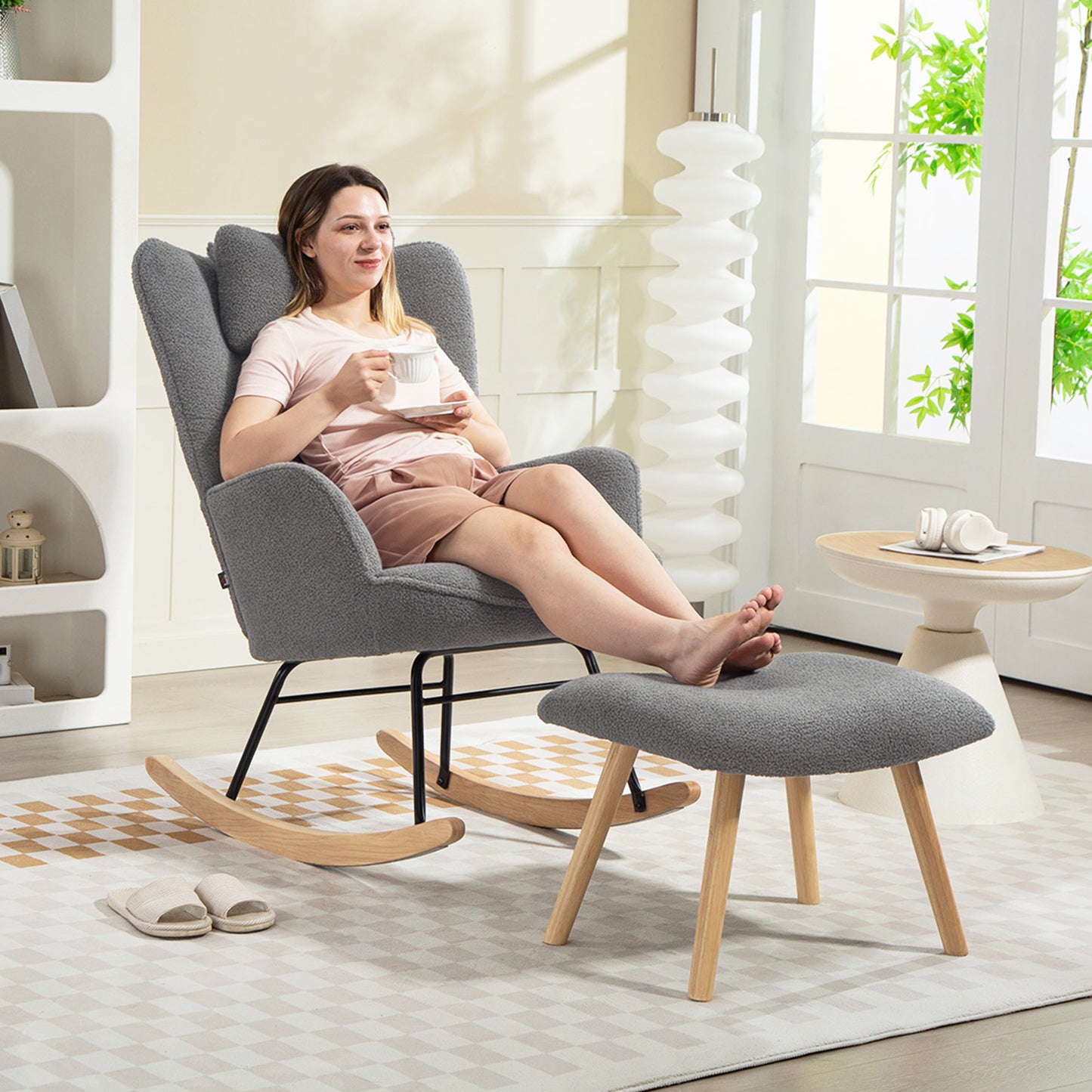 HOMCOM Schaukelstuhl mit Fußhocker، Weicher Fleece-Bezug، Holzbeine، Kissen، hohe Rückenlehne، Schaukelsessel، Dunkelgrau