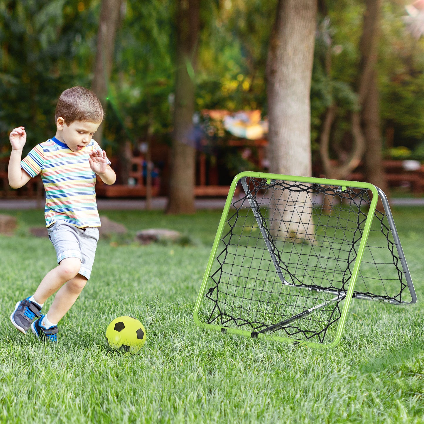 HOMCOM Fußball Rebounder Kickback Tor Rückprallwand Netz für Baseball Basketball beidseitiger Rückprall Verstellbar in 5 Stufen Metall Grün+Schwarz 75 x 75 x 64 cm