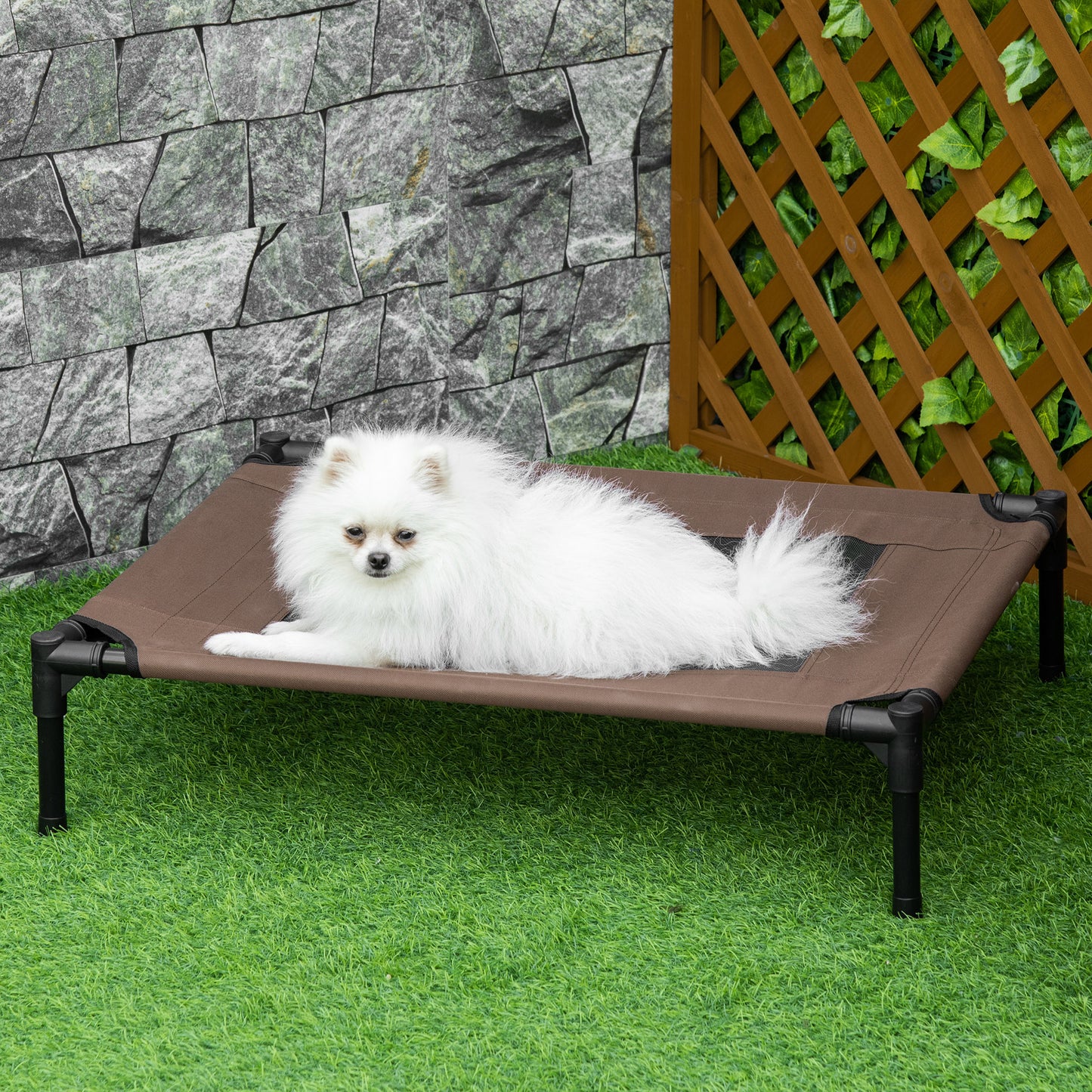 PawHut Hundeliege Outdoor, Erhöhtes Hundebett für Mittelgroße Groß Hunde, stabile Haustierliege mit Waschbares Mesh, Katzenbett Haustierbett Schlafplatz für Draußen Camping, 76 x 61 x 18 cm, Braun