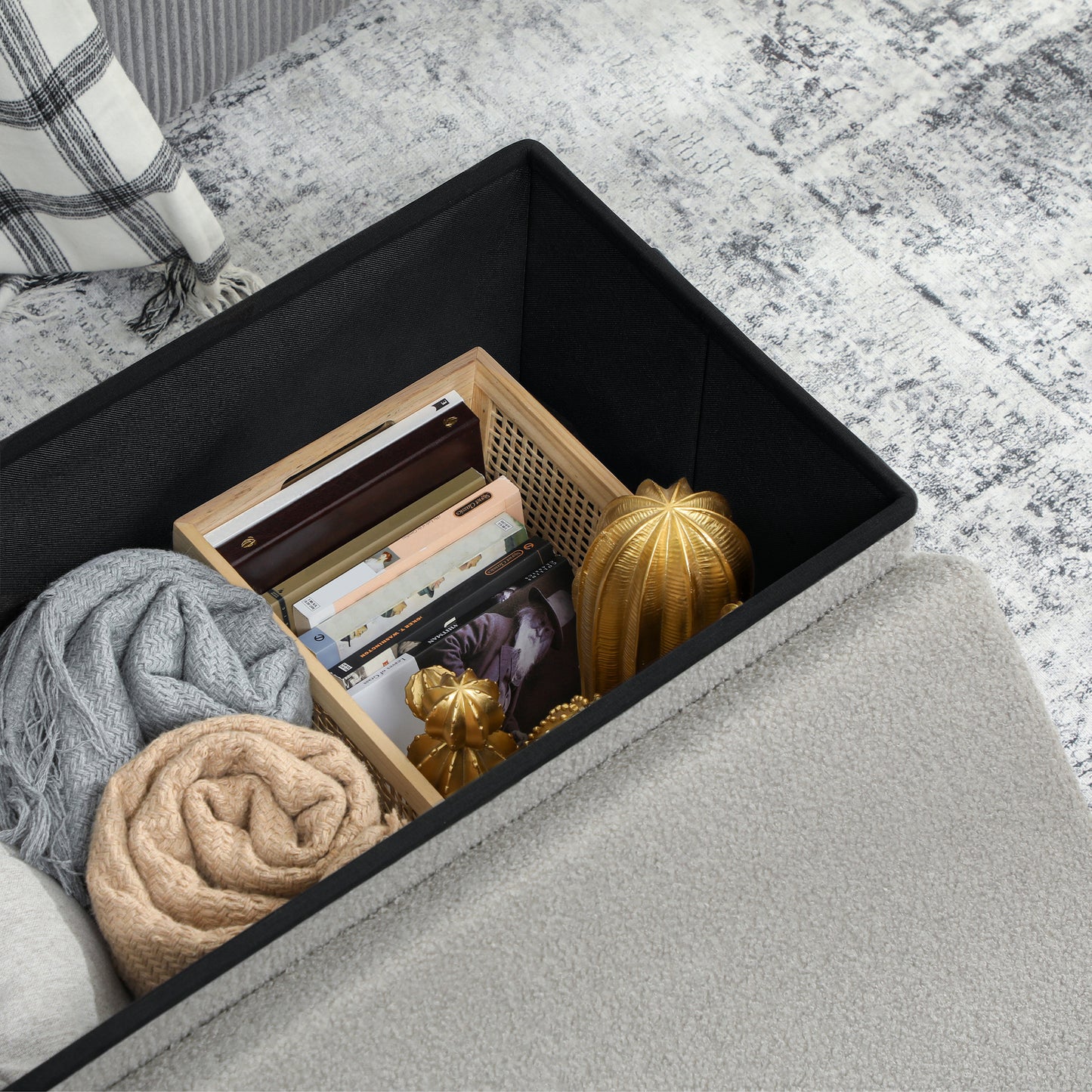 HOMCOM Aufbewahrungshocker, Polsterbank mit Stauraum und Deckel für Wohnzimmer, Schlafzimmer, Flur, Hellgrau