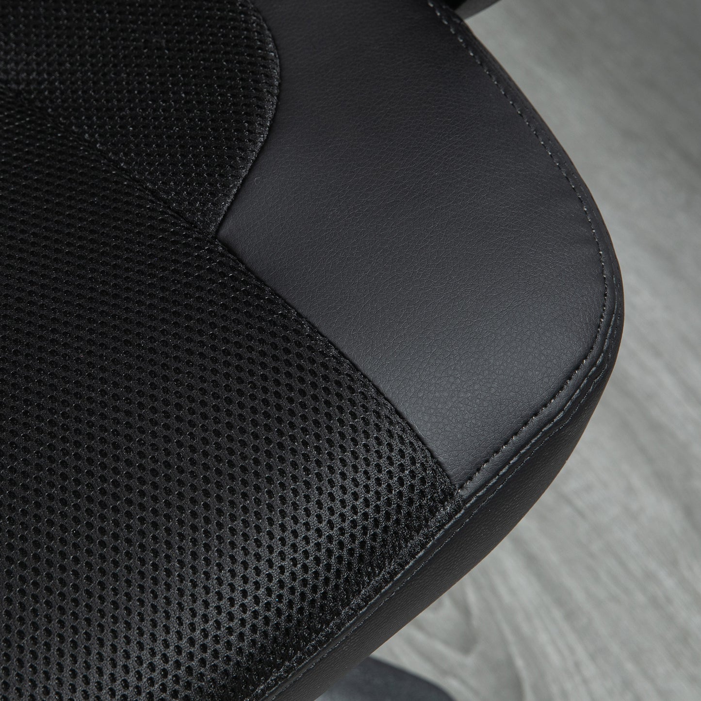 HOMCOM Bürostuhl Massagesessel Massagefunktion mit 6 Vibrationspunkte Ergonomischer Gaming Stuhl mit Wärmefunktion Kunstleder Schwarz 68 x 69 x 108-117cm