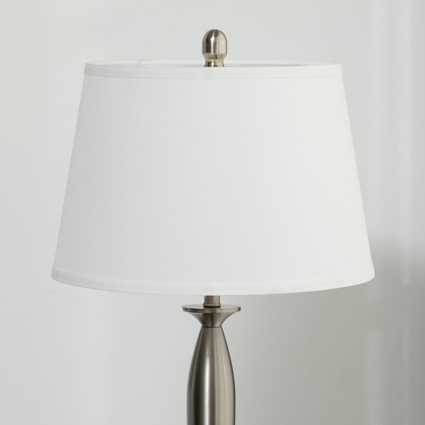 HOMCOM 3-teiliges Leuchten-Set. 1 Stehleuchte, 2 Tischleuchten, Leinenoptik; 38 cm x 38 cm x 158 cm, Silber + Weiß