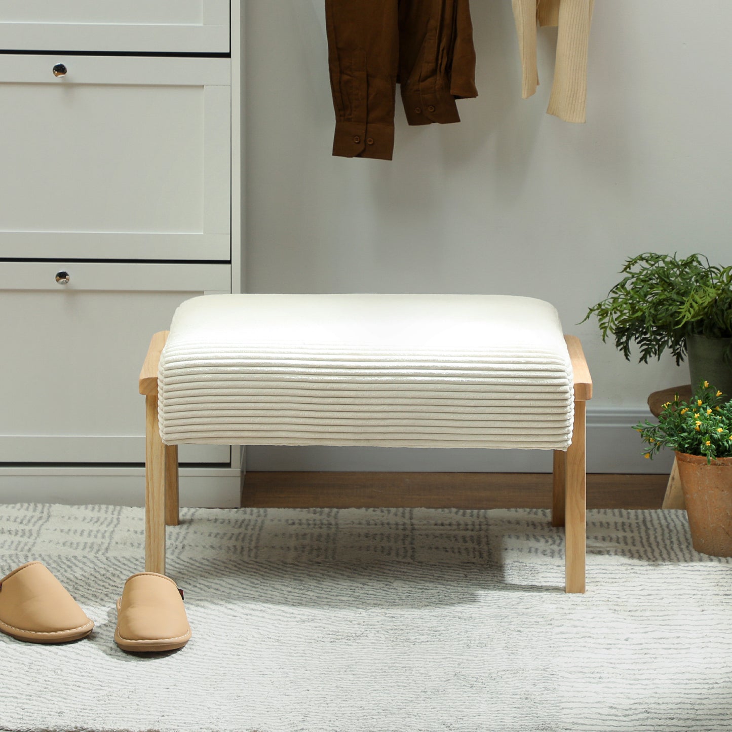 HOMCOM Sitzhocker Hocker mit weichem Sitzkissen Holzbeinen Fußhocker mit Cordoptik Cremeweiß