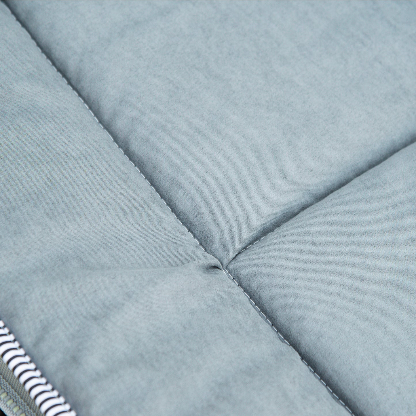 Outsunny Feldbett faltbar Campingbett mit Matratze Tragetasche 188 x 64,5 x 53 cm Gästebett bis 150 kg belastbar Campingliege für Erwachsene Klappbett für Outdoor, Garten Camping Reisen Hellgrau