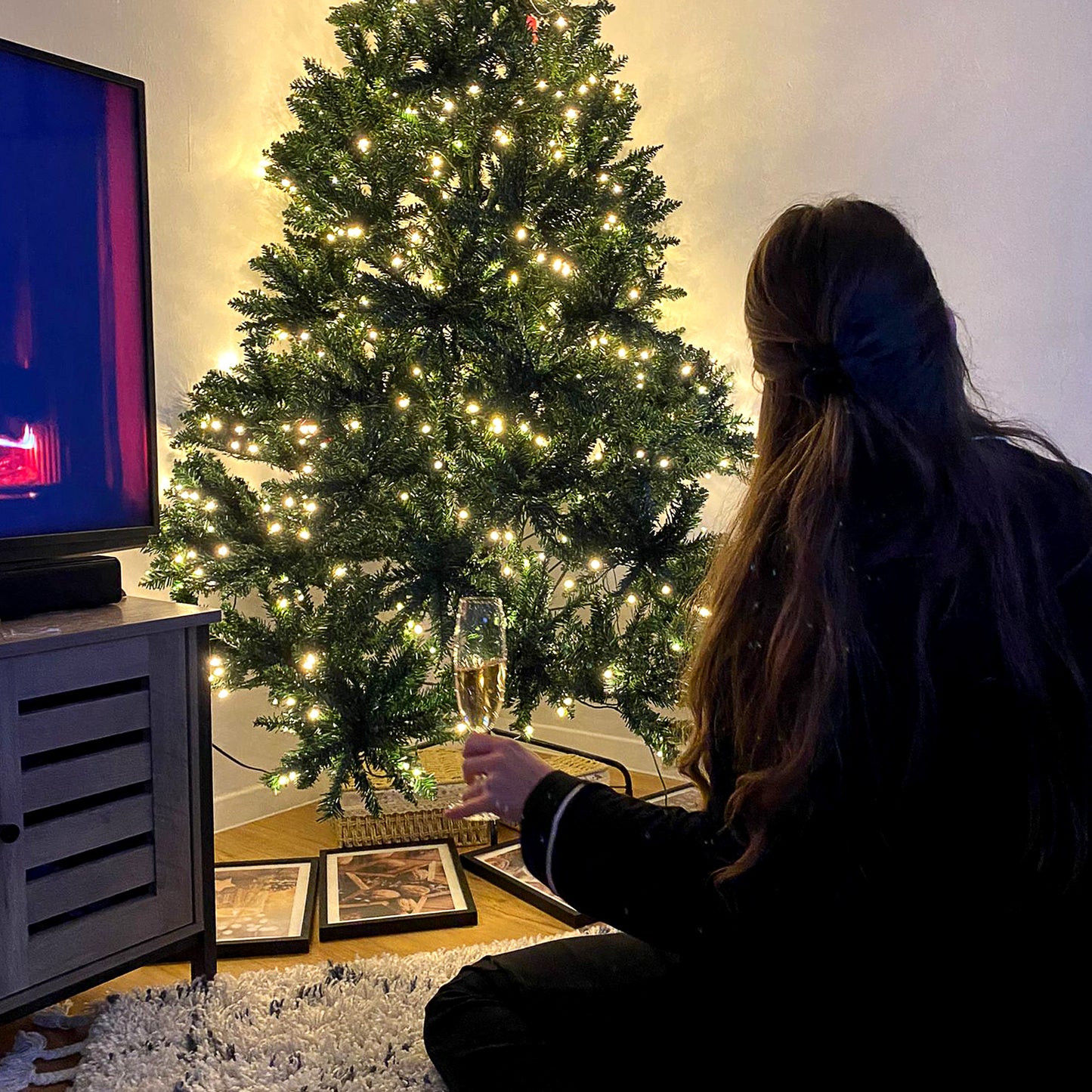 HOMCOM Weihnachtsbaum، 700 مصباح LED دافئ، 2154 Zweige، flammhemmend، Kunststoff/Metall، 210 x 142 سم، Grün