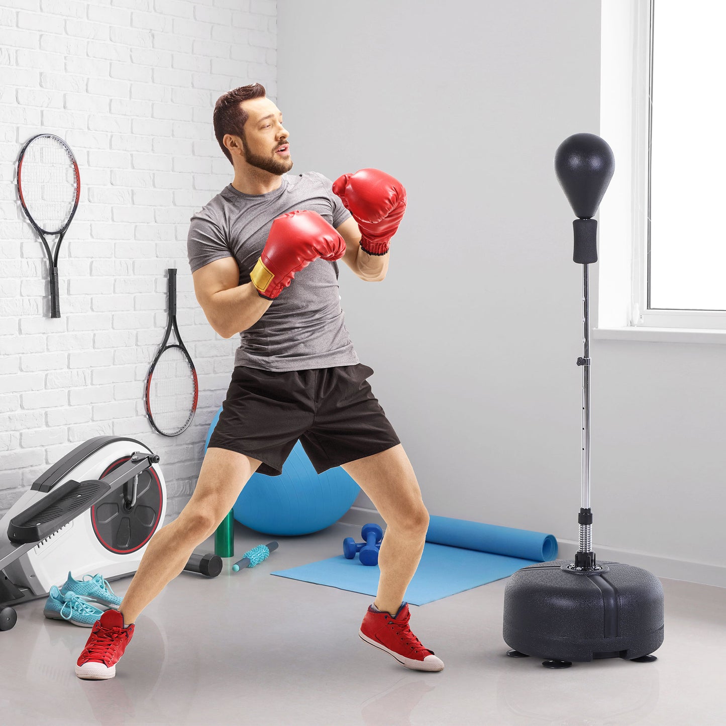 مجموعة HOMCOM Punchingball Set Standbox Training Set 136-154 cm höhenverstellbar mit 1 زوج Handschuhe Geeignet for Profis und Anfänger Black