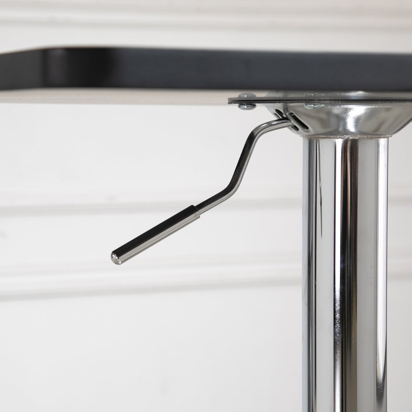 HOMCOM Höhenverstellbarer Bartisch, 360° drehbar, kratzfeste Füße, stabile Metallbasis, Schwarz/Silber