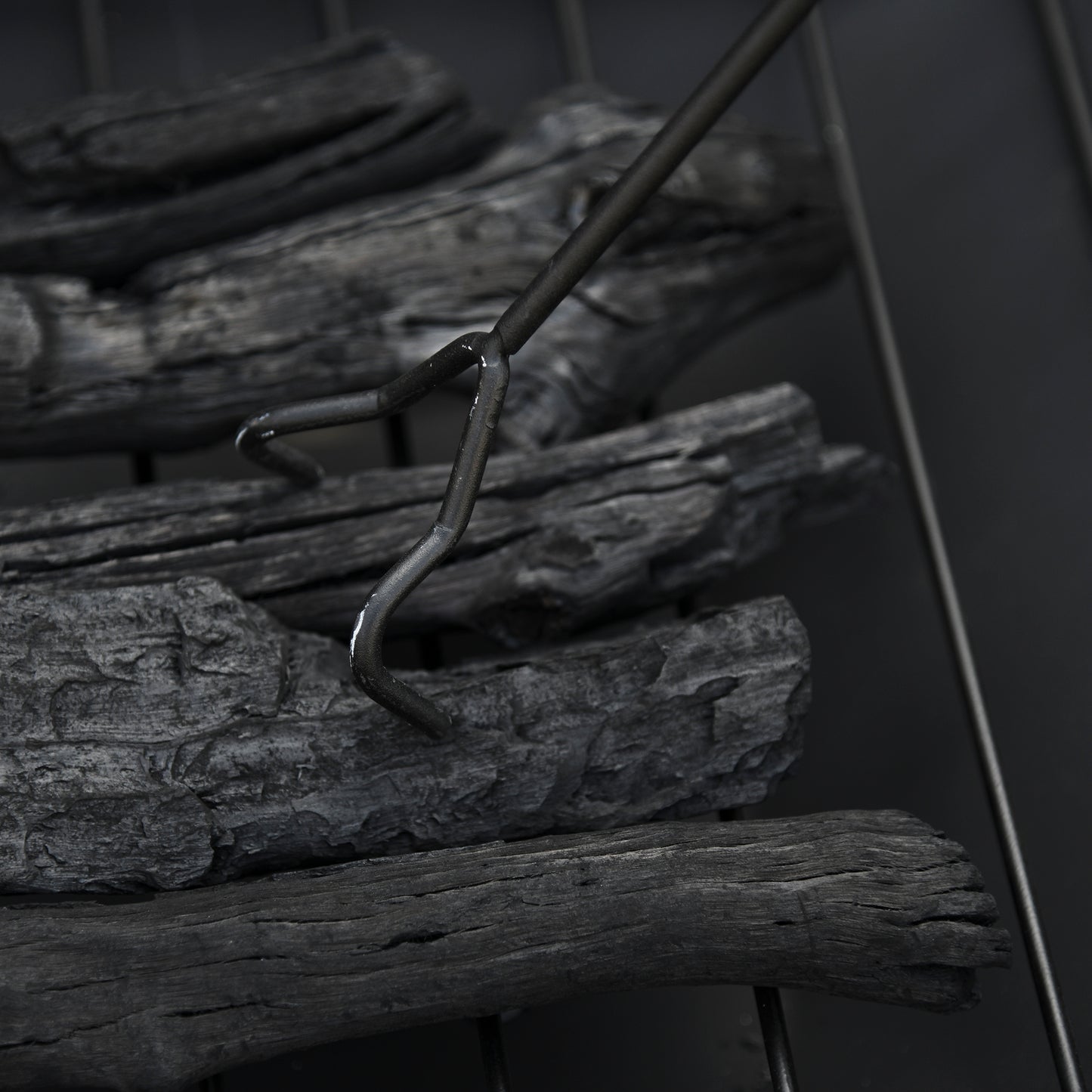 Outsunny 3-in-1 Feuerschale Feuerkorb Feuerstelle mit Funkenschutz Grillrost Eiskübel Garten BBQ Schwarz 76cm x 76cm x 47cm