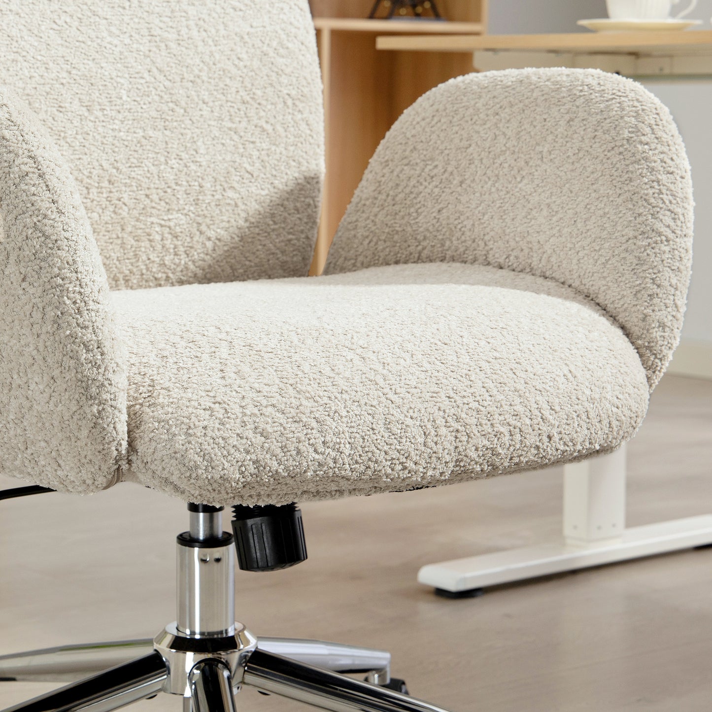 HOMCOM Bürostuhl mit verstellbarer Kopfstütze, ergonomischer Schreibtischstuhl, Kippfunktion, höhenverstellbar, Grauweiß