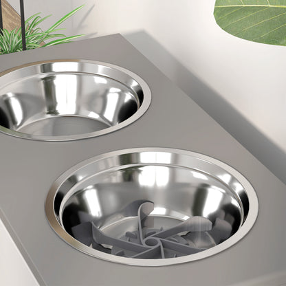 PawHut Erhöhte Fütterungsstation für Hunde, mit Stauraum und Anti-Schling-Matte, 2 x 2000 ml Edelstahlnapf, Grau