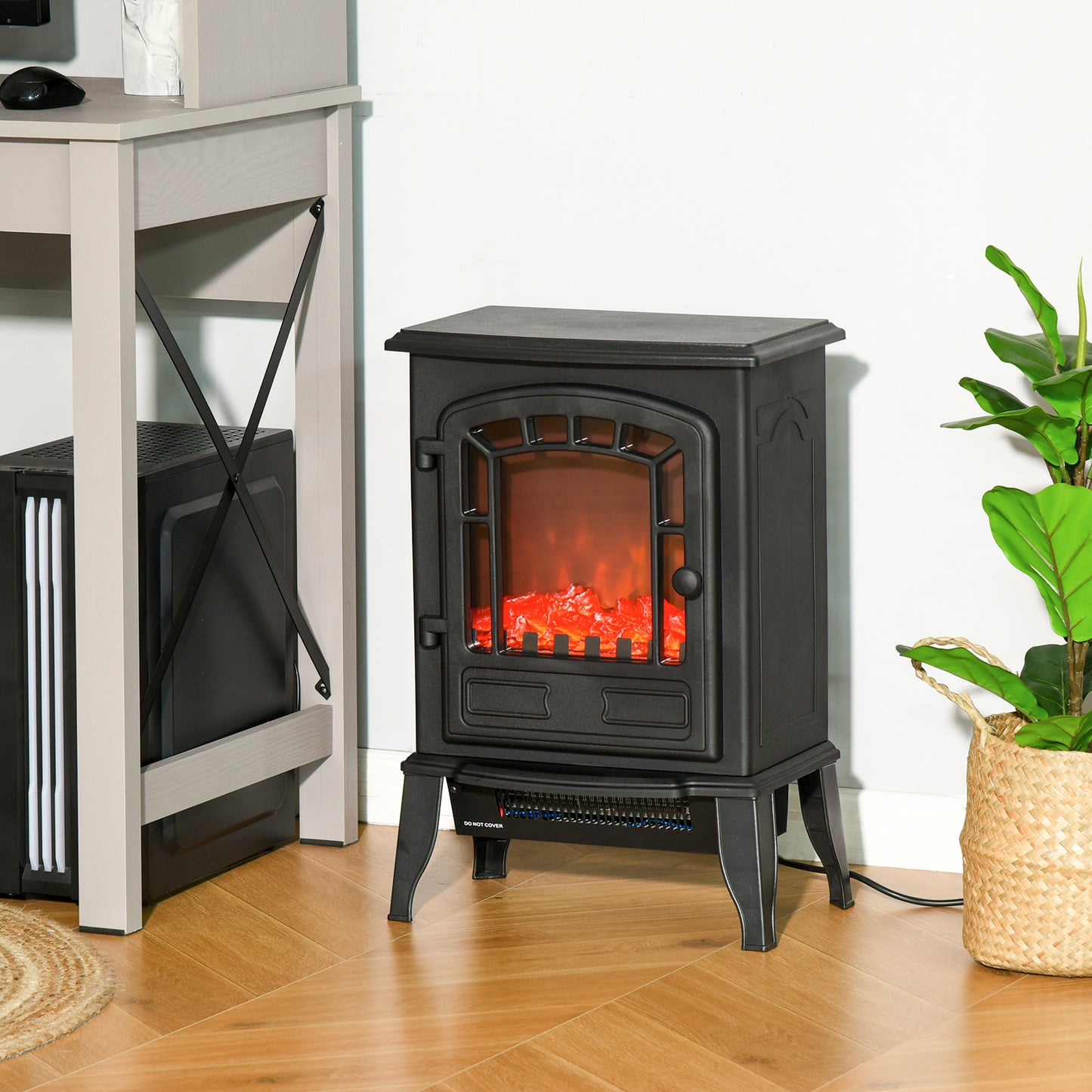 HOMCOM Elektrischer Bodenkamin, 2 Heizstufen, realistischer Flammeneffekt, vielseitig