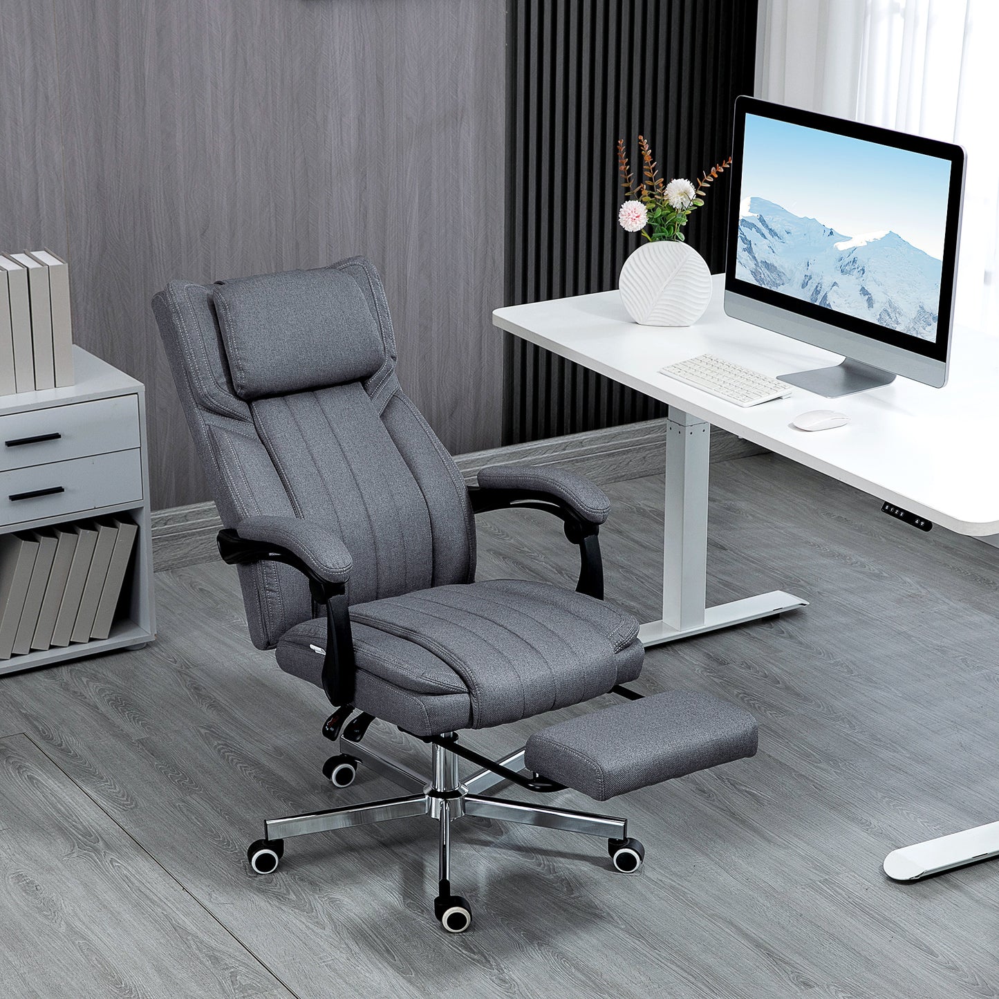 Vinsetto Bürostuhl mit Massagefunktion, neigbare Rücklehne, ausziehbare Fußstütze, Leinenoptik, grau, 65 x 61 x 113 cm