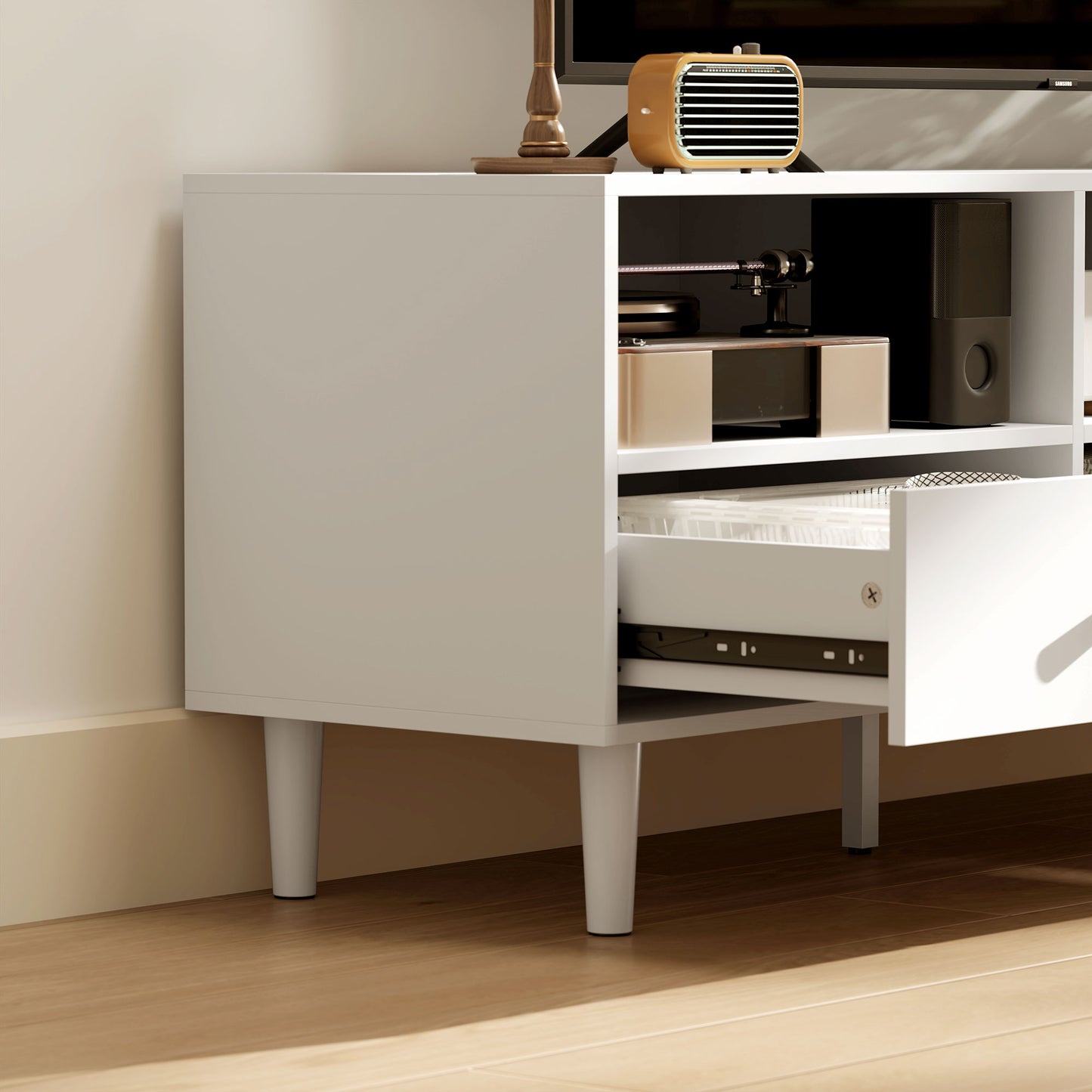HOMCOM TV-Kommode, TV-Ständer für 75-Zoll-Bildschirme, 3 offene Fächer, 3 Schubladen, Spanplatte, Weiß