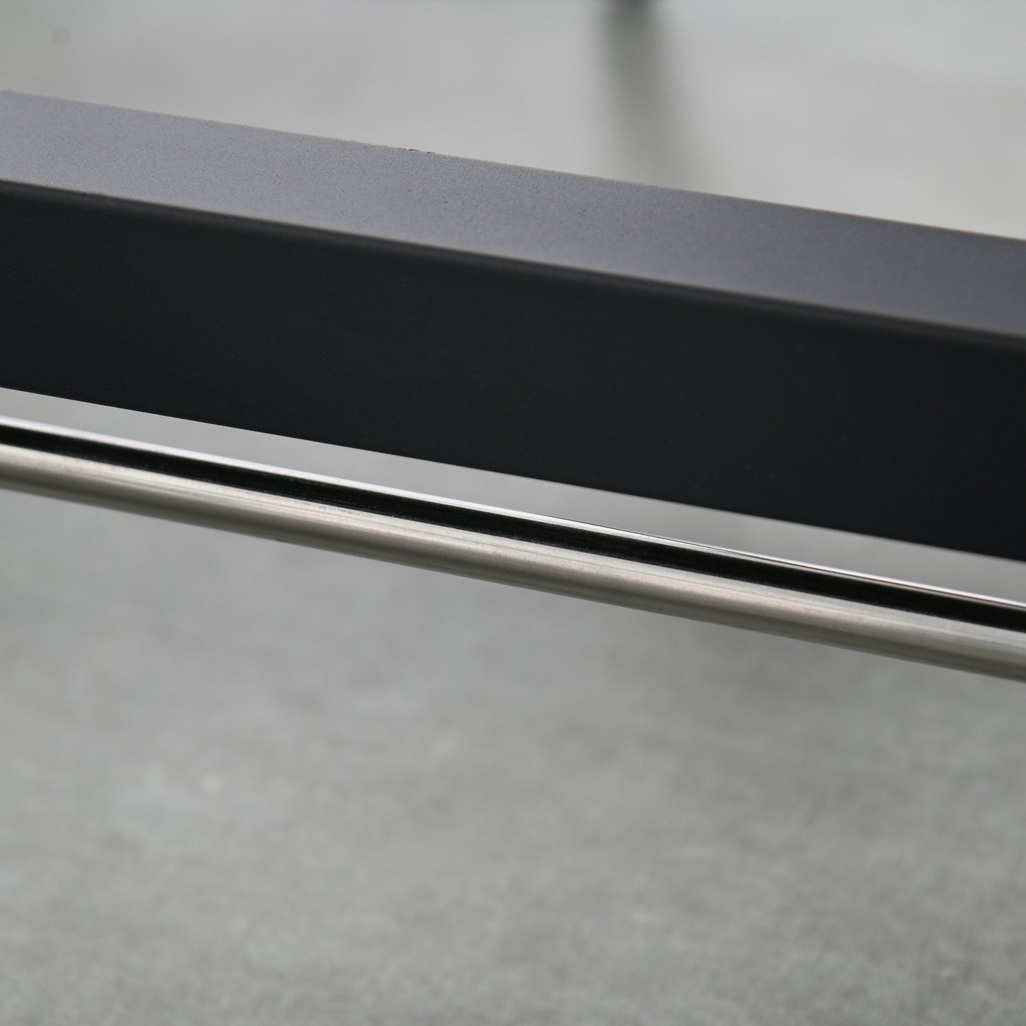 HOMCOM Faltbarer Esstisch، Industrieller Tisch، klappbar، aus Metall und Holz، platzsparend، Braun