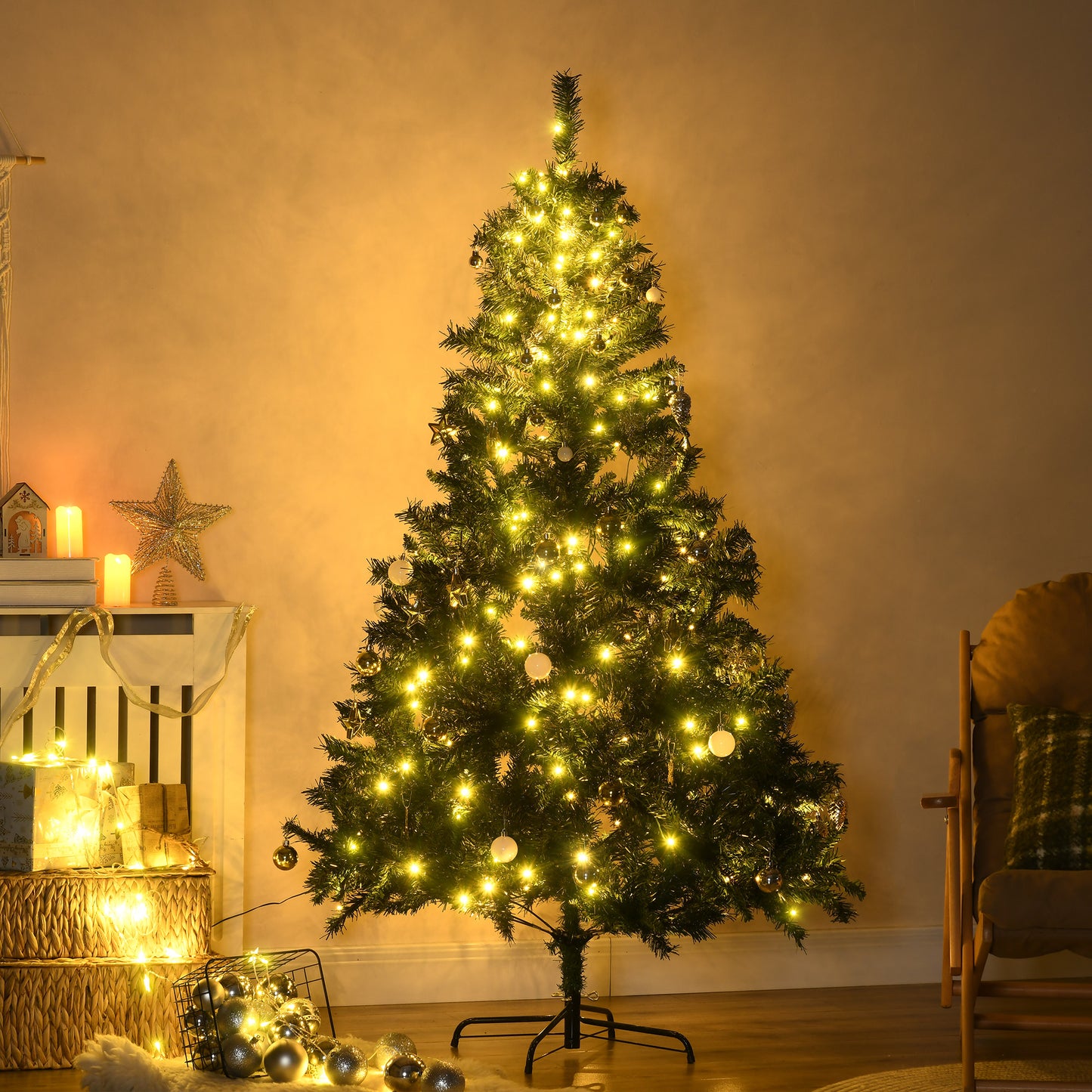 HOMCOM Künstlicher Weihnachtsbaum 180 cm künstlich Tannenbaum mit LED Beleuchtung, Kugeln, Christbaum mit 745 Spitzen, Weihnachtsdeko inkl. Metallständer für Drinnen