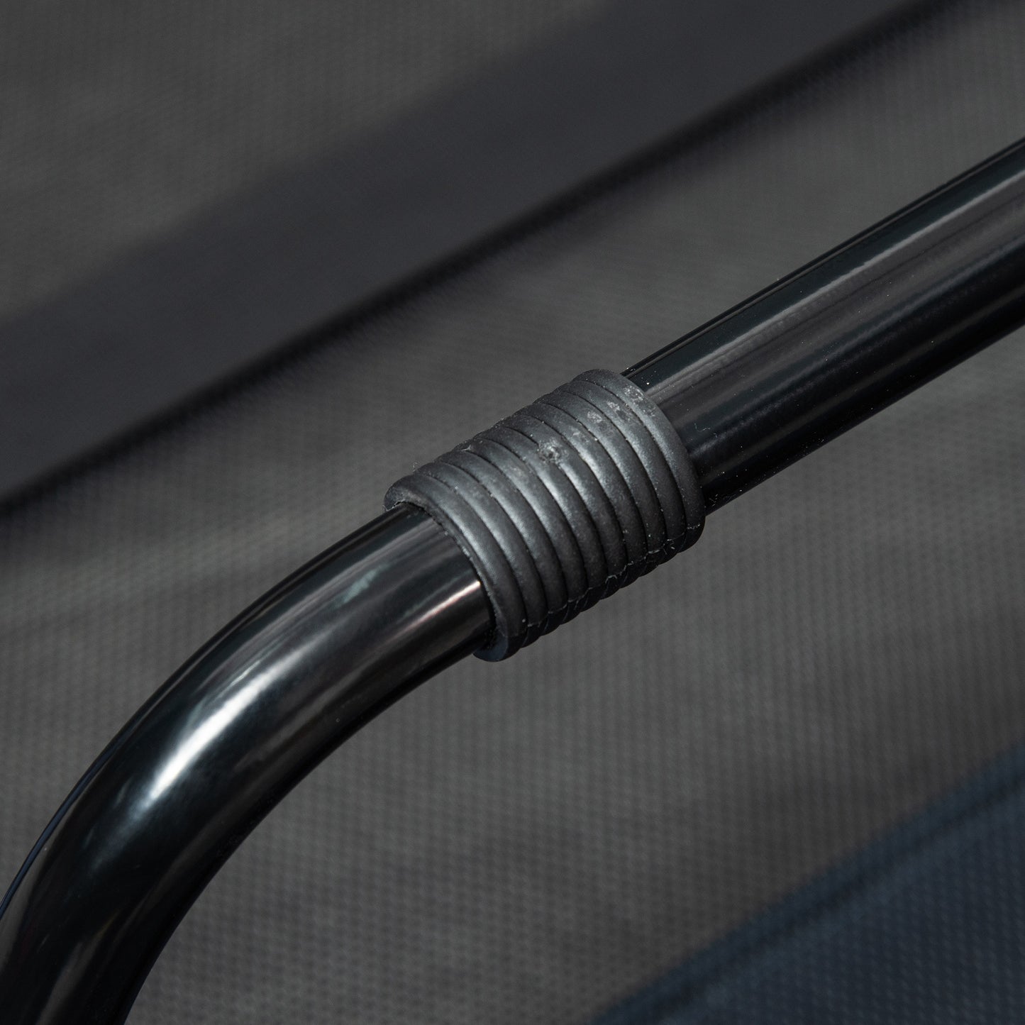 PawHut Hundebett, faltbar, Outdoor-Hundebett, erhöhter Stand, 122 cm x 92 cm x 23 cm, Blau + Schwarz