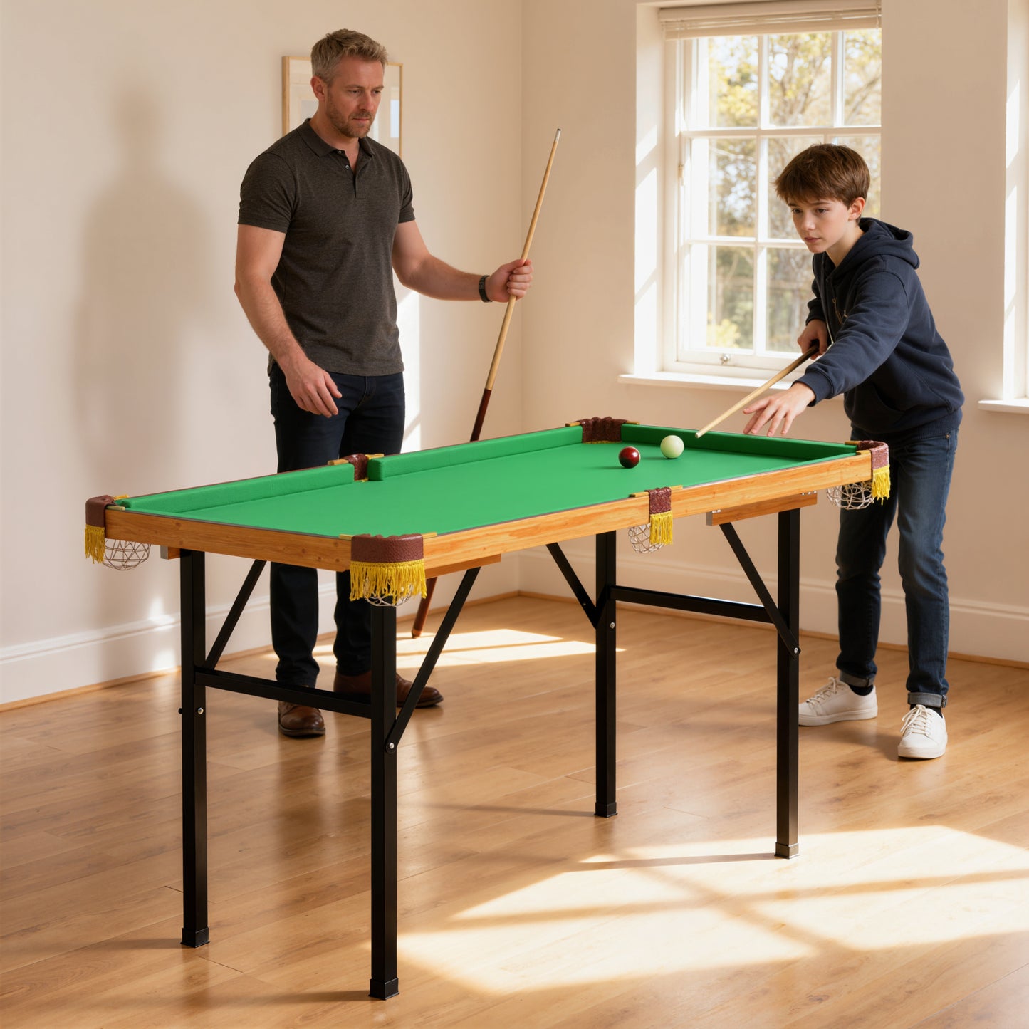 SPORTNOW Klappbarer Billardtisch, Mini-Billiard-Tisch, 2 Queues, 16 Kugeln, Dreieck, Bürste, Grün
