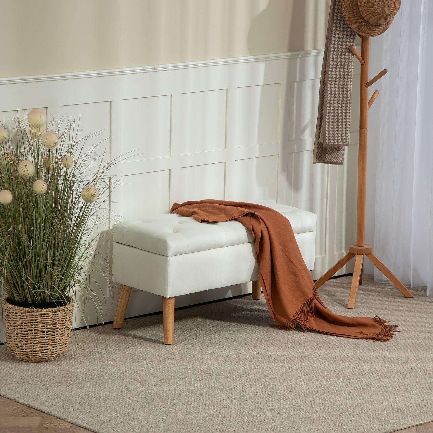 HOMCOM Polsterbank mit Stauraum, Stoffbezug in Samtoptik, Holzbeine, für Wohnzimmer, Schlafzimmer, Flur, 80 x 35 x 42 cm, Weiß