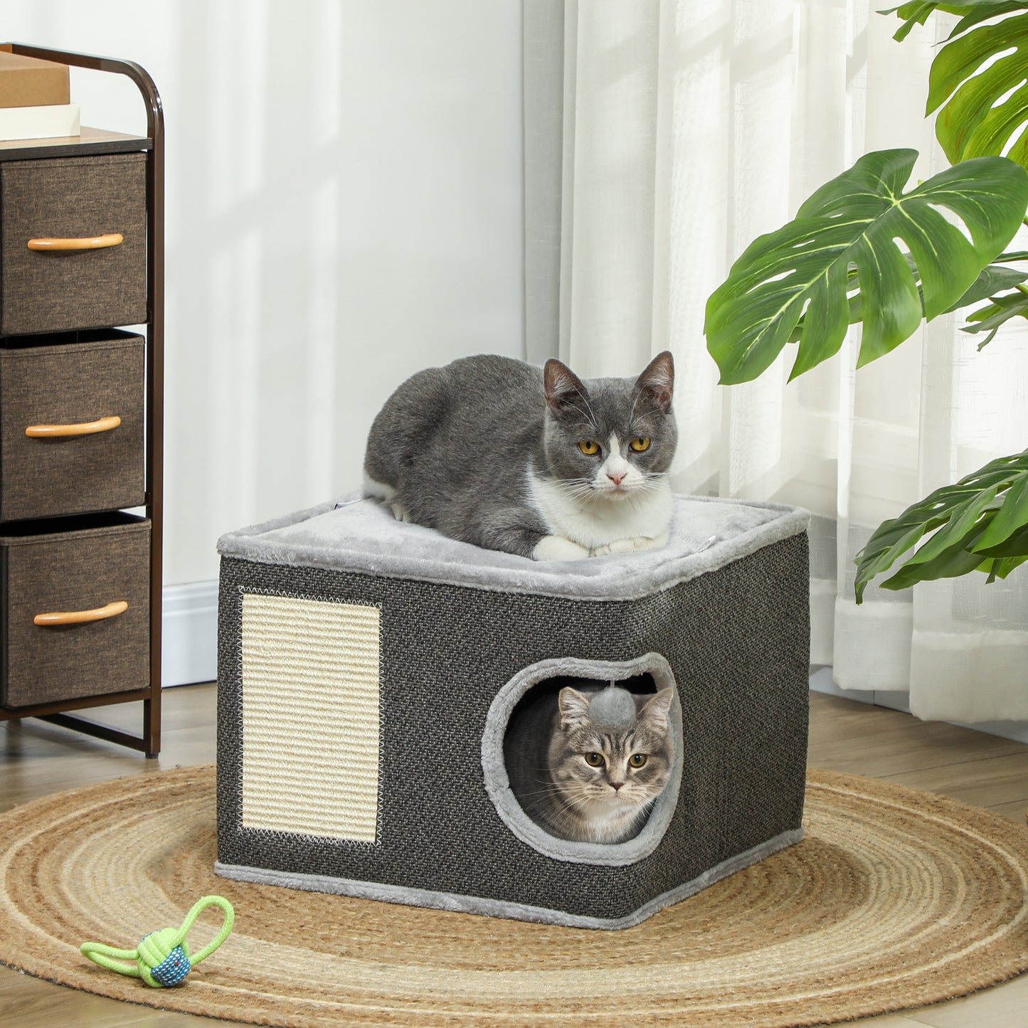 PawHut Katzenhaus mit 2 Kissen, Bett, Höhle, Kratzmatte, Spielball, kleiner Kratzbaum, Grau