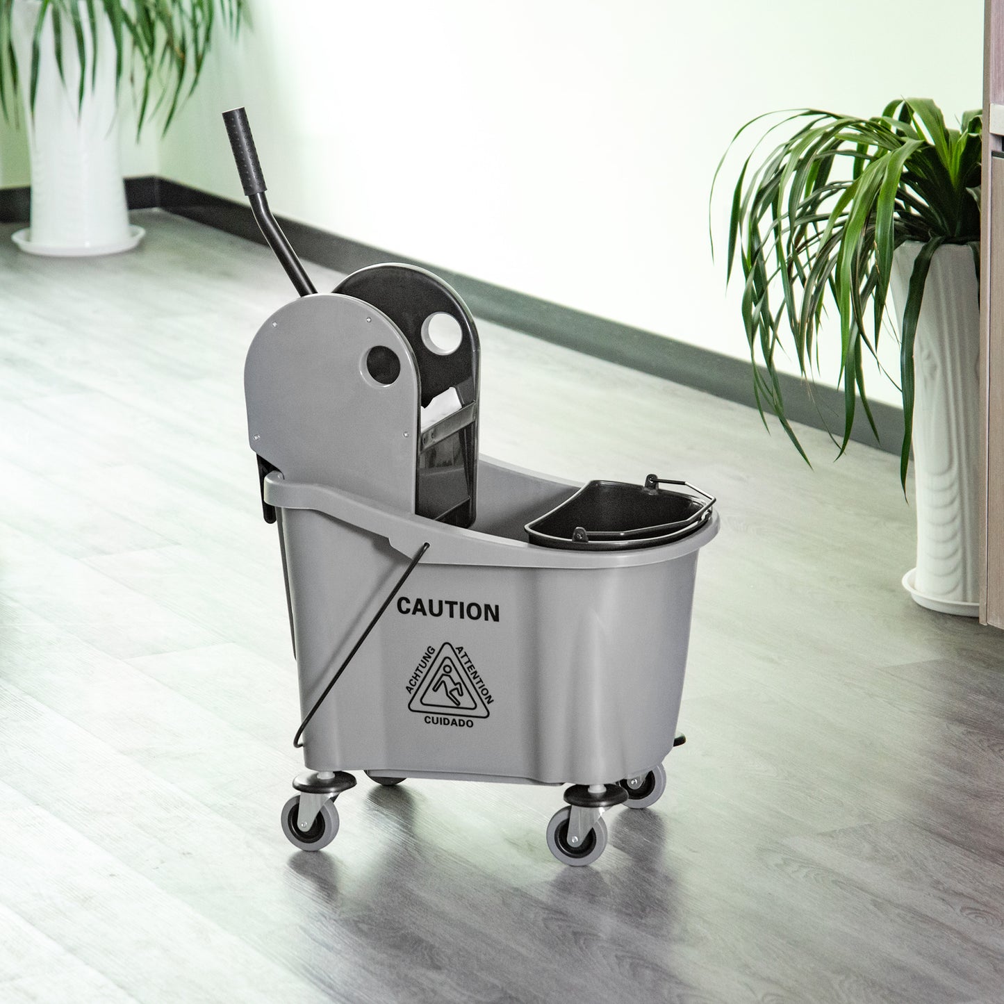 HOMCOM Wischwagen mit Mopp-Presse, 36L, Wassertrennwand, 4 Rollen, Schwarz/Grau