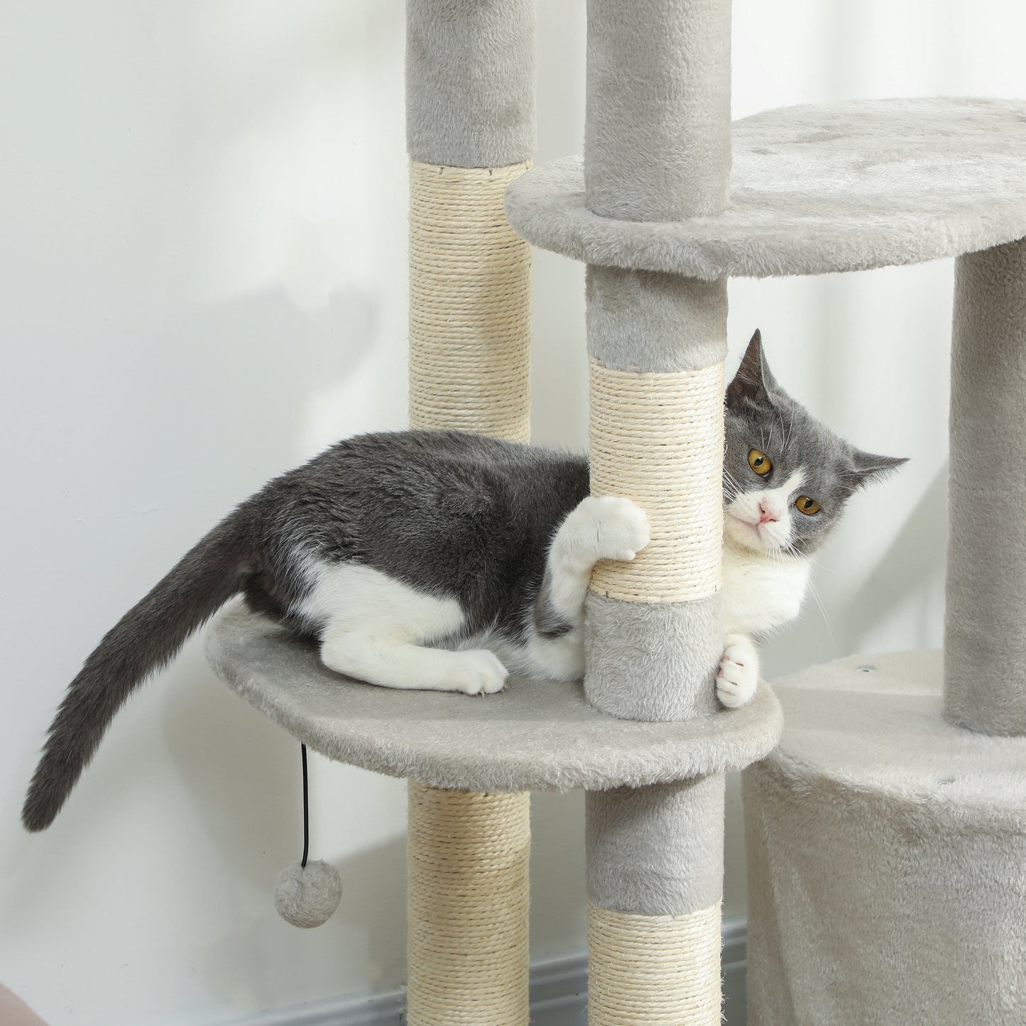 PawHut Kratzbaum 114 cm Katzenturm mit Höhle, Sisalstämme, Plattform, mehrstöckig ür mittelgroße Katzen unter 6 kg, Hellgrau