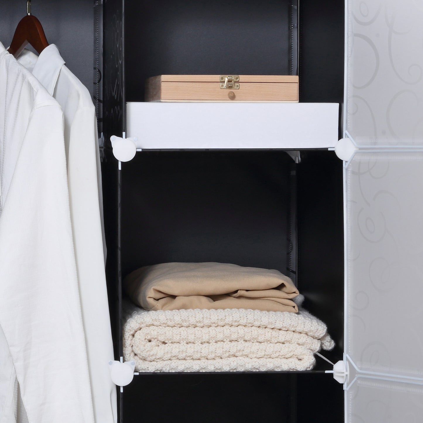 HOMCOM Kleiderschrank im Würfeldesign, 2 stora och 9 små Würfel, Kunststoff, Metall, 111L x 47B x 183H cm, Schwarz+Weiß
