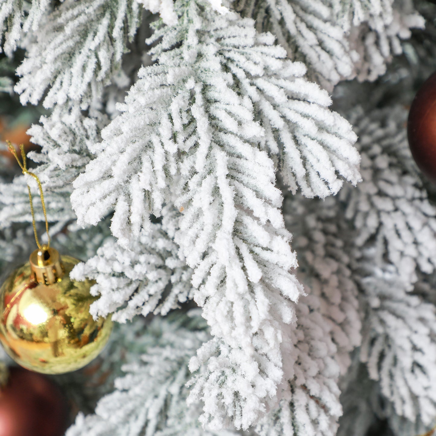HOMCOM Weihnachtsbaum 180 cm, mit Kunstschnee, flammhemmend, schneller Auf- und Abbau, Metallbasis
