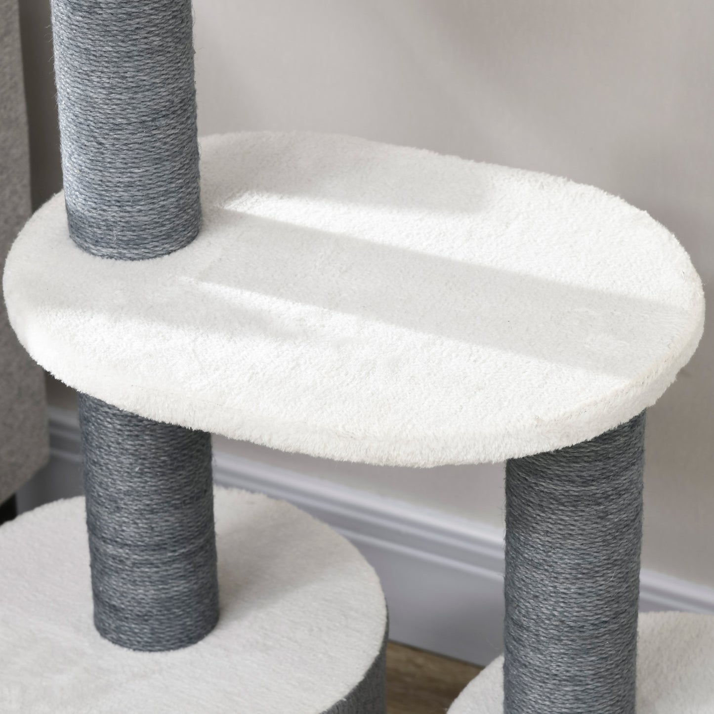PawHut Kratzbaum mit 1 Katzenhöhle, 1 Katzenbett, 2 Plattformen, Jute-Seilspfosten, Weiß + Grau