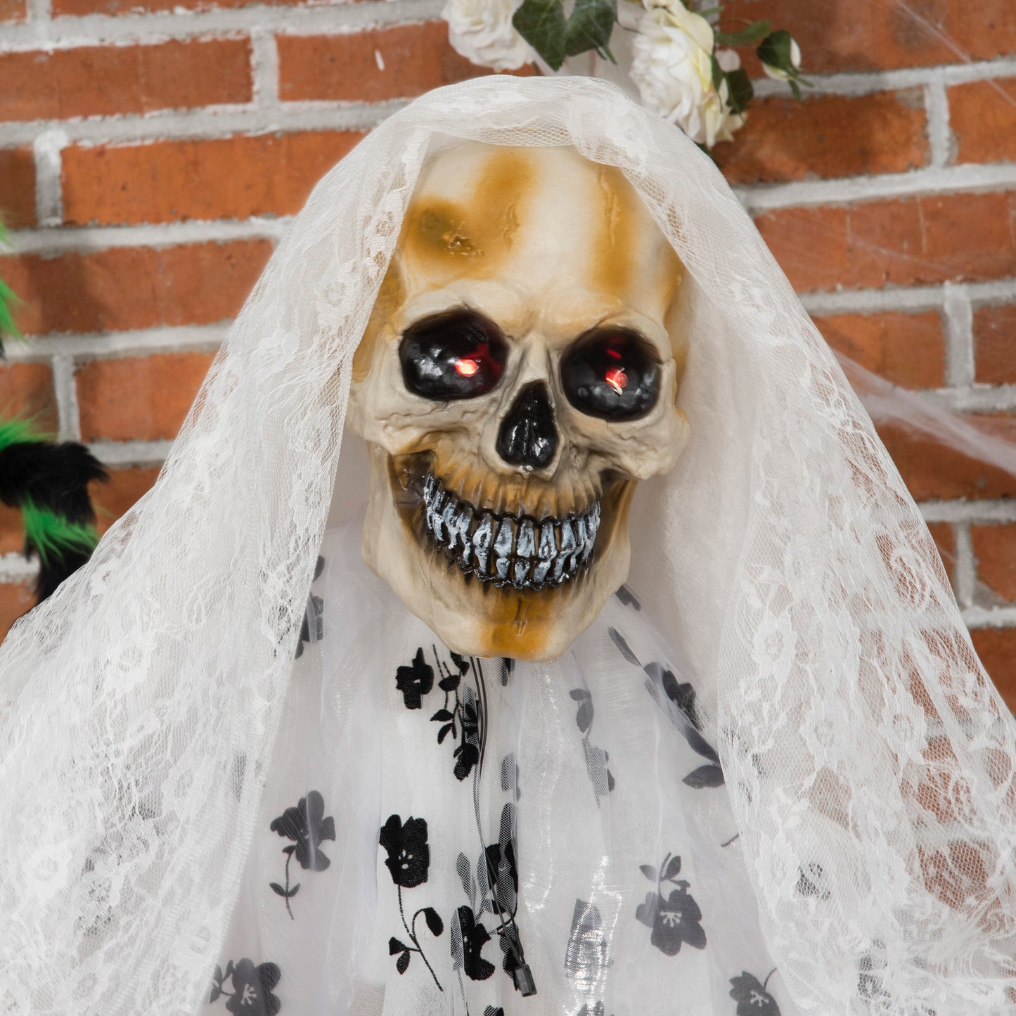 Outsunny Halloween-Dekoration Geisterbraut, Schreie & Augenleuchten, bewegungsaktiviert, 170cm groß, Indoor