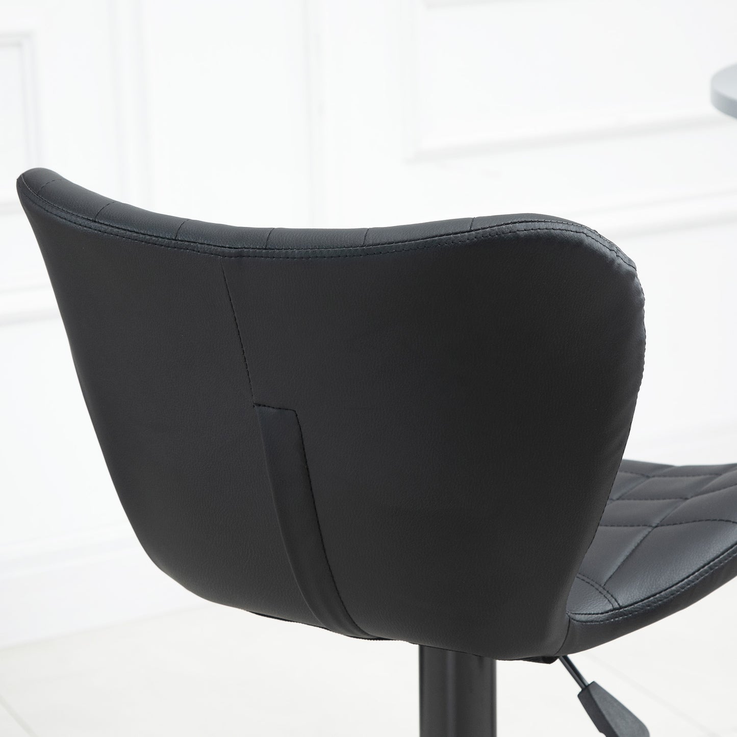 HOMCOM 2-er-Set Barhocker Retrodesign 47 cm x 51,5 cm x 89-109 cm Schwarz
