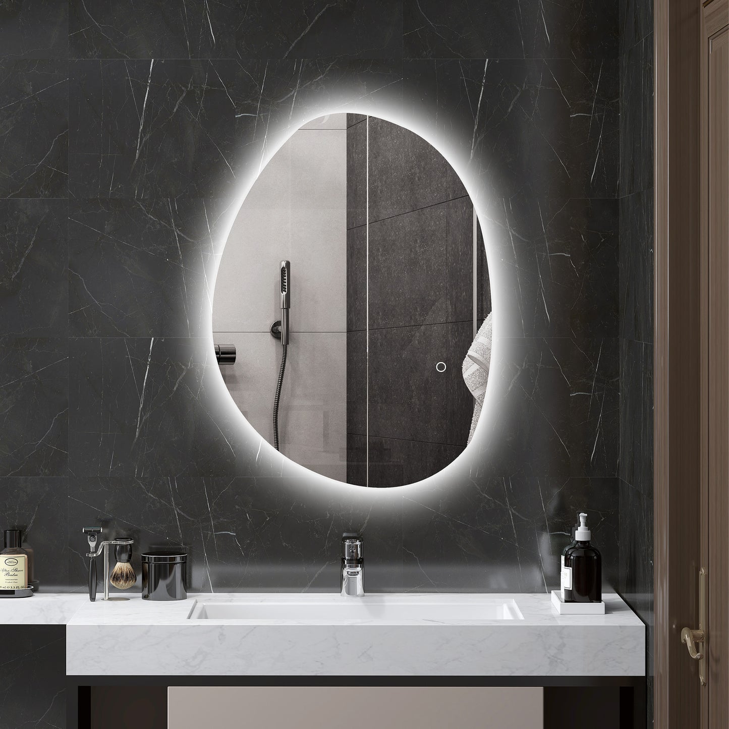 HOMCOM 70 x 50 cm Asymmetrischer Badspiegel mit LED-Licht, Smart Touch Schalter, Anti-Beschlag-Funktion, Silber
