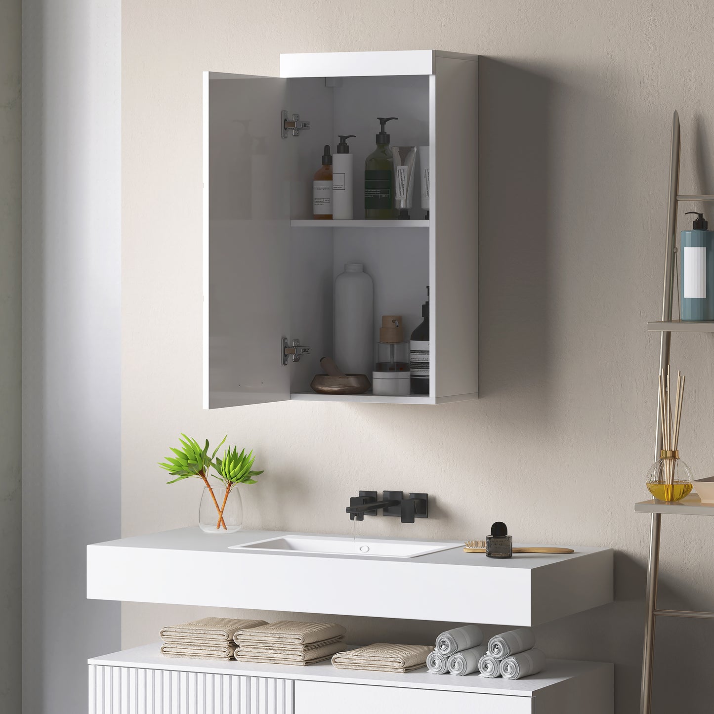 HOMCOM Zweistufiger Badezimmerschrank, Badkommode, wandmontiert, Spanplatte, MDF, Weiß