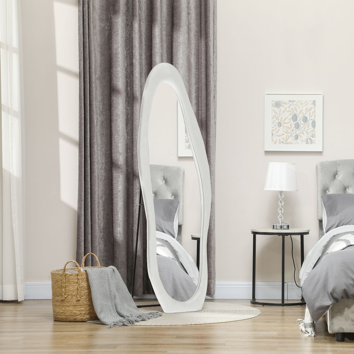 HOMCOM Ganzkörperspiegel, wellige Form, 160 x 50 cm, freistehend, samtartiger Rahmenbezug, Schlafzimmer, Wohnzimmer, Weiß