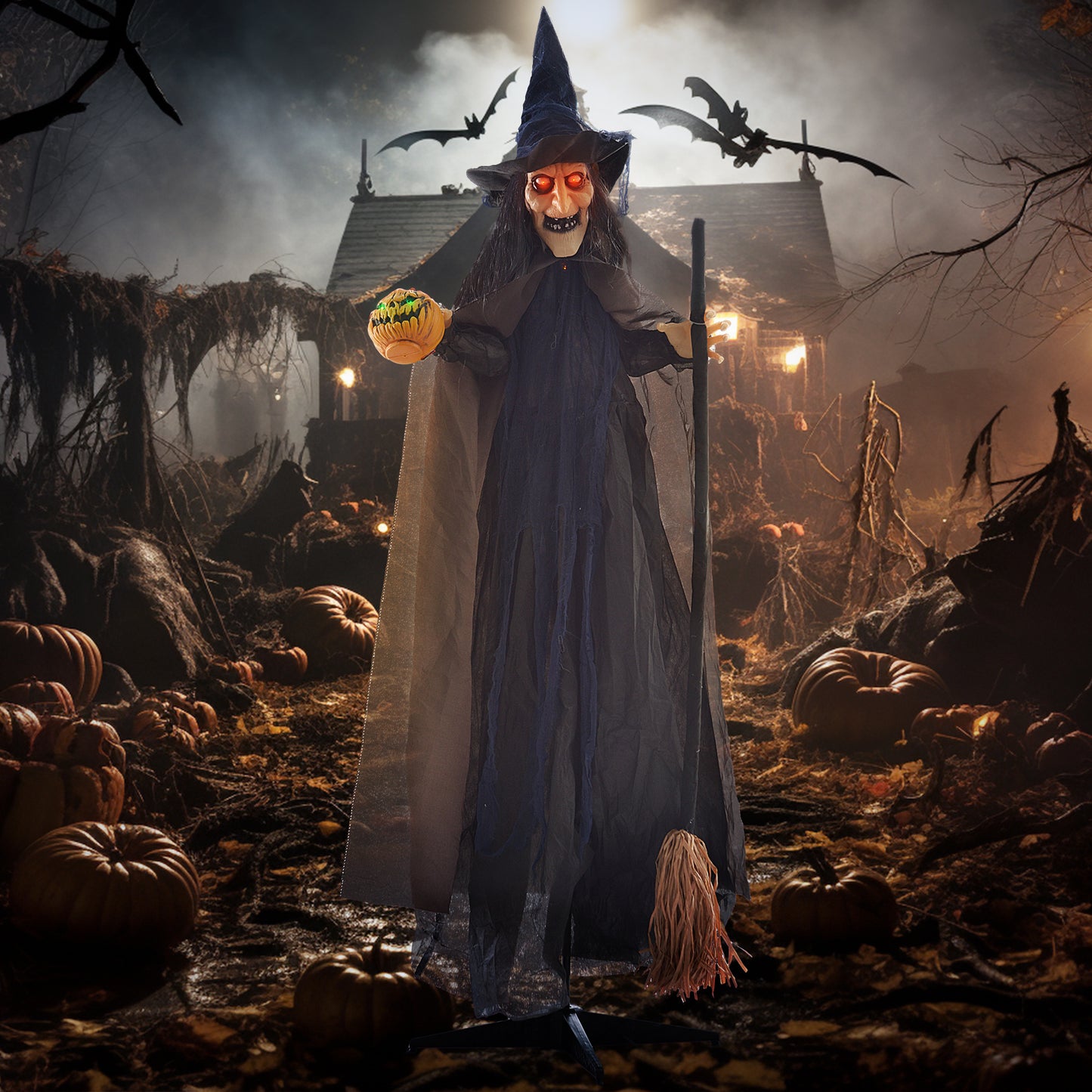 HOMCOM Halloweendekoration Hexe mit Besen, leuchtende Augen, gruselige Geräusche, biegsame Arme, 107x65x190 cm