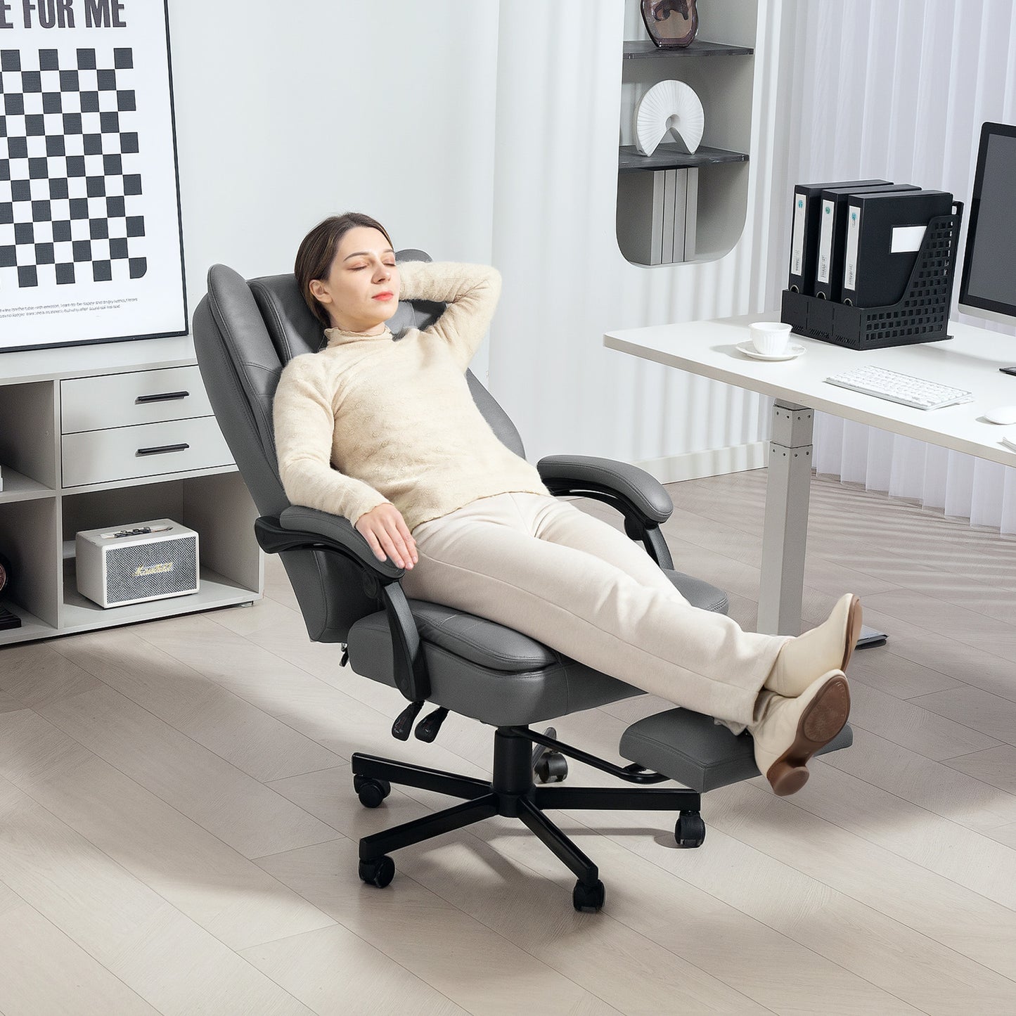 HOMCOM Bürostuhl mit Massagefunktion, höhenverstellbarer Schreibtischstuhl mit neigbarer Rückenlehne, gepolstert, rollbar, Grau