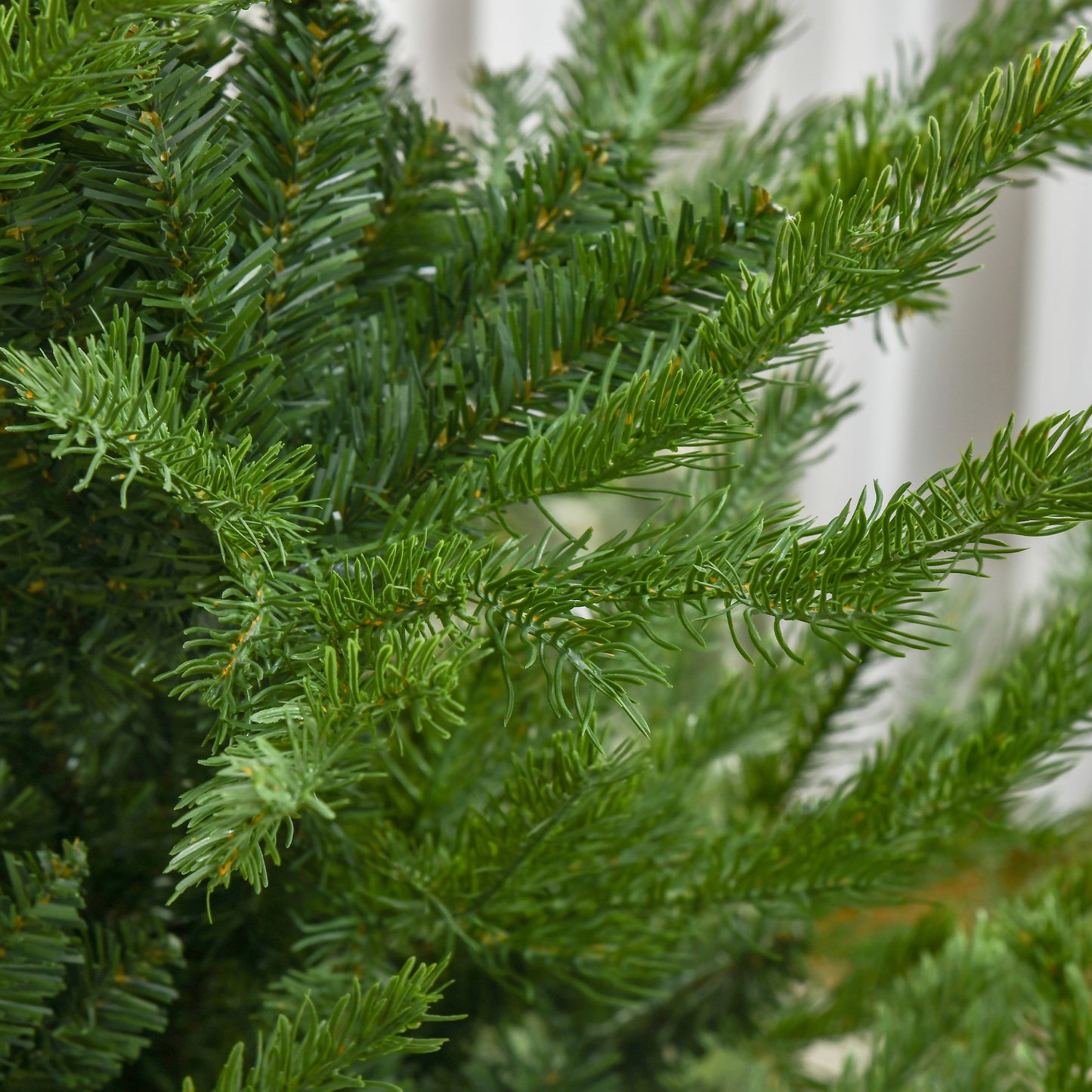 HOMCOM Weihnachtsbaum, Kunsttanne, realistisches Aussehen, schneller Aufbau, Kunststoff, Grün, 136 x 136 x 180cm